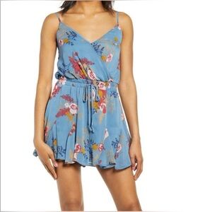 Francesca’s / Trixxi Blue Floral Romper Size Small